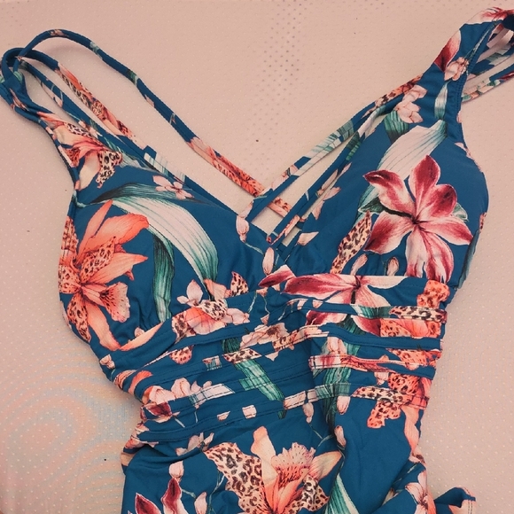 La Blanca Other - La Blanca Blue Floral One Piece Swimsuit